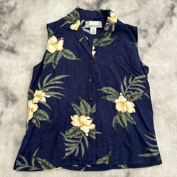 Nice comfy top - Picture 1 of 1